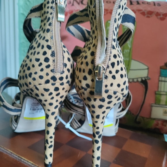 Animal print sandals - Picture 4 of 7